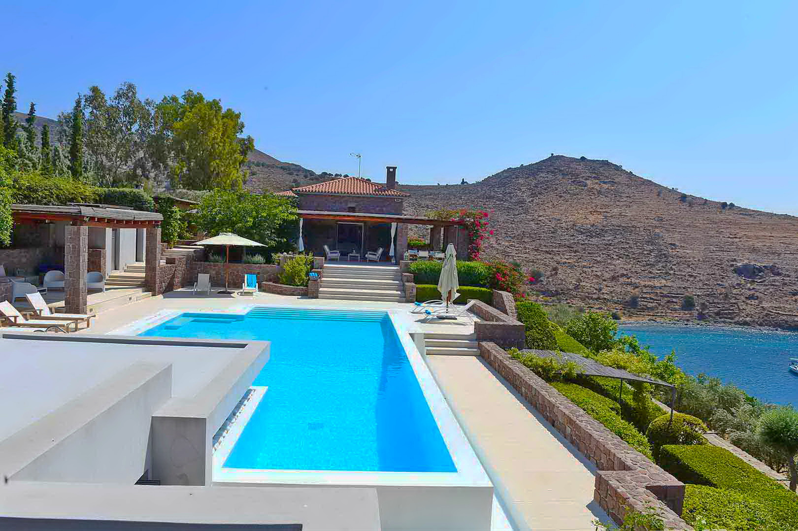 VILLA AEGINA 2